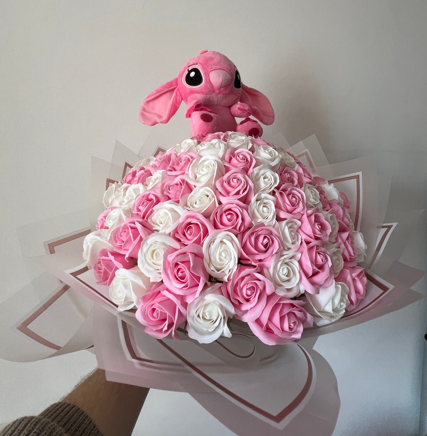 Buchet trandafiri cu Stitch și Angel