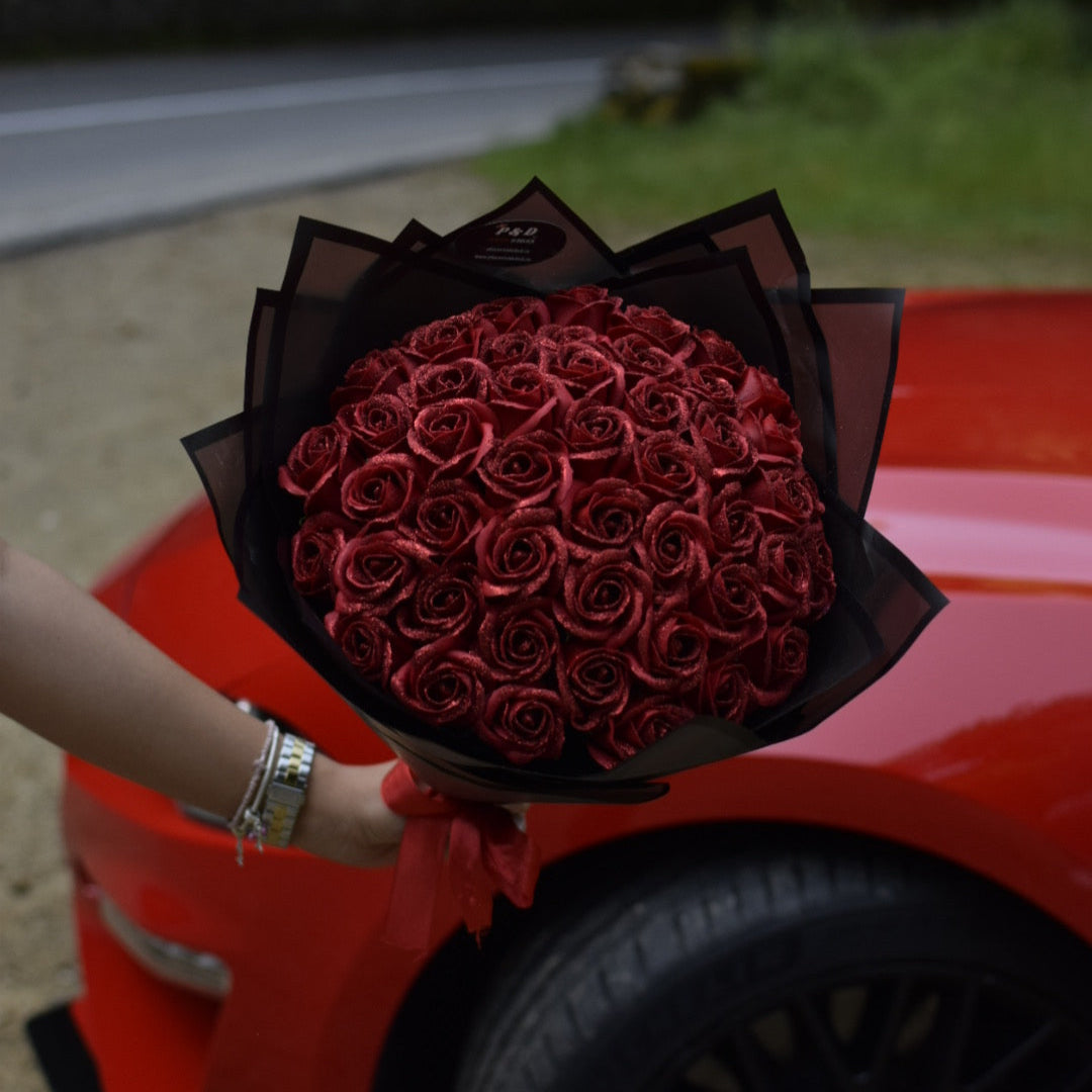 Buchet Trandafiri Premium Cu Sclipici Roșu