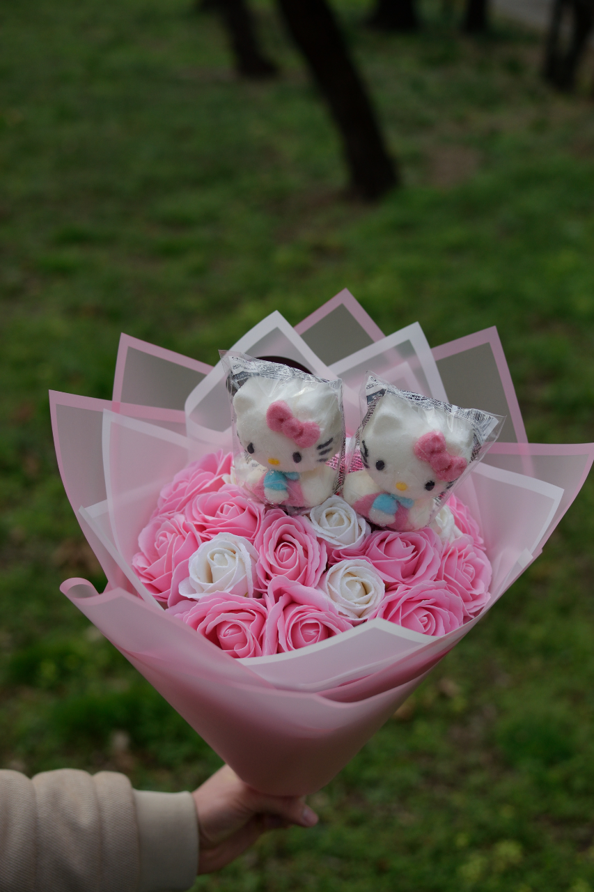 Buchet Hello Kitty