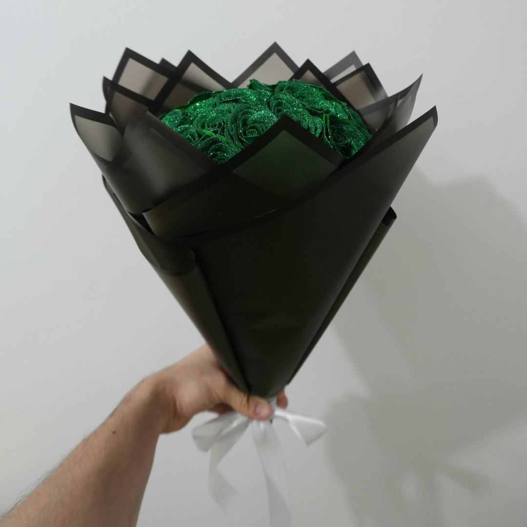 Buchet 21 Trandafiri Verzi Royal Premium cu Sclipici