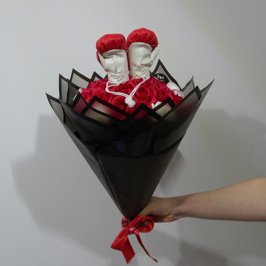 Buchet Trandafiri Premium cu Mănuși de Box