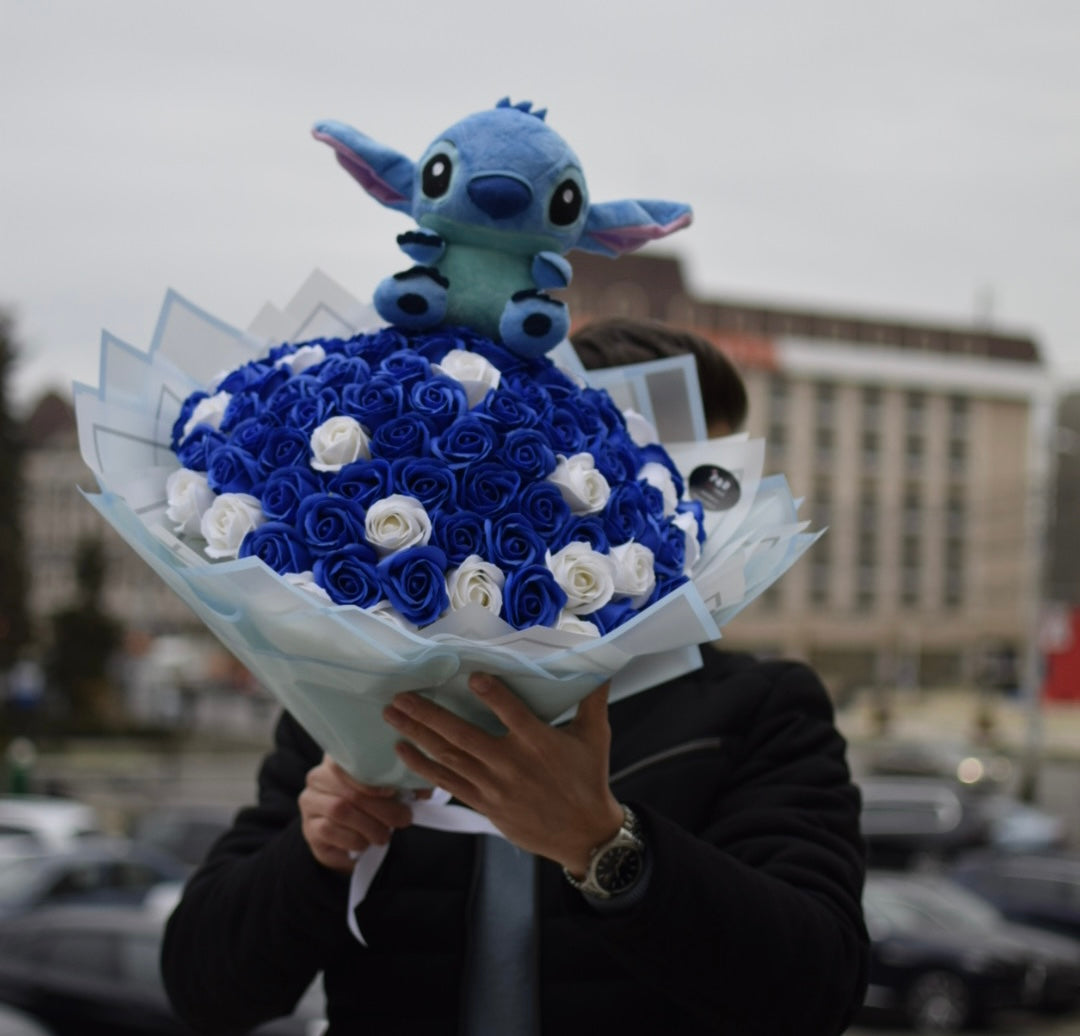 Buchet trandafiri cu Stitch și Angel