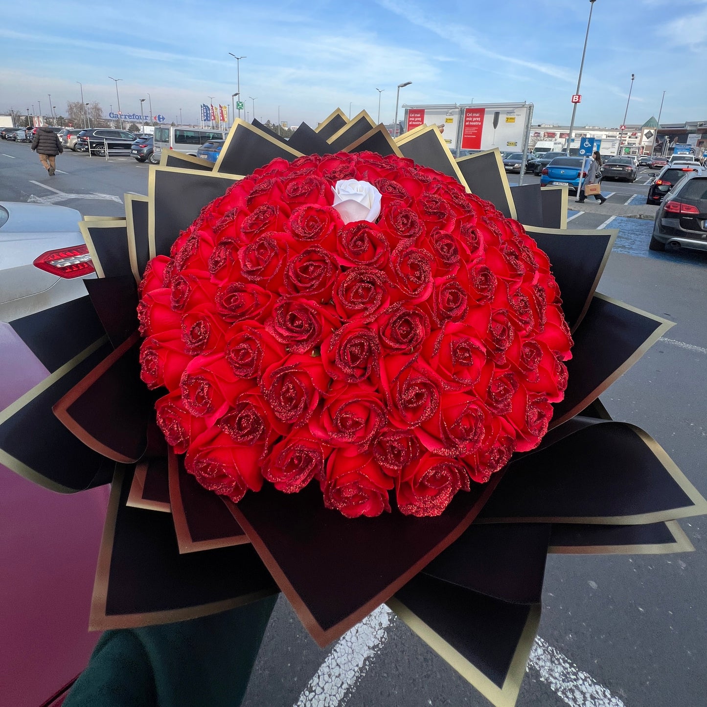 Buchet Trandafiri Premium Cu Sclipici Roșu