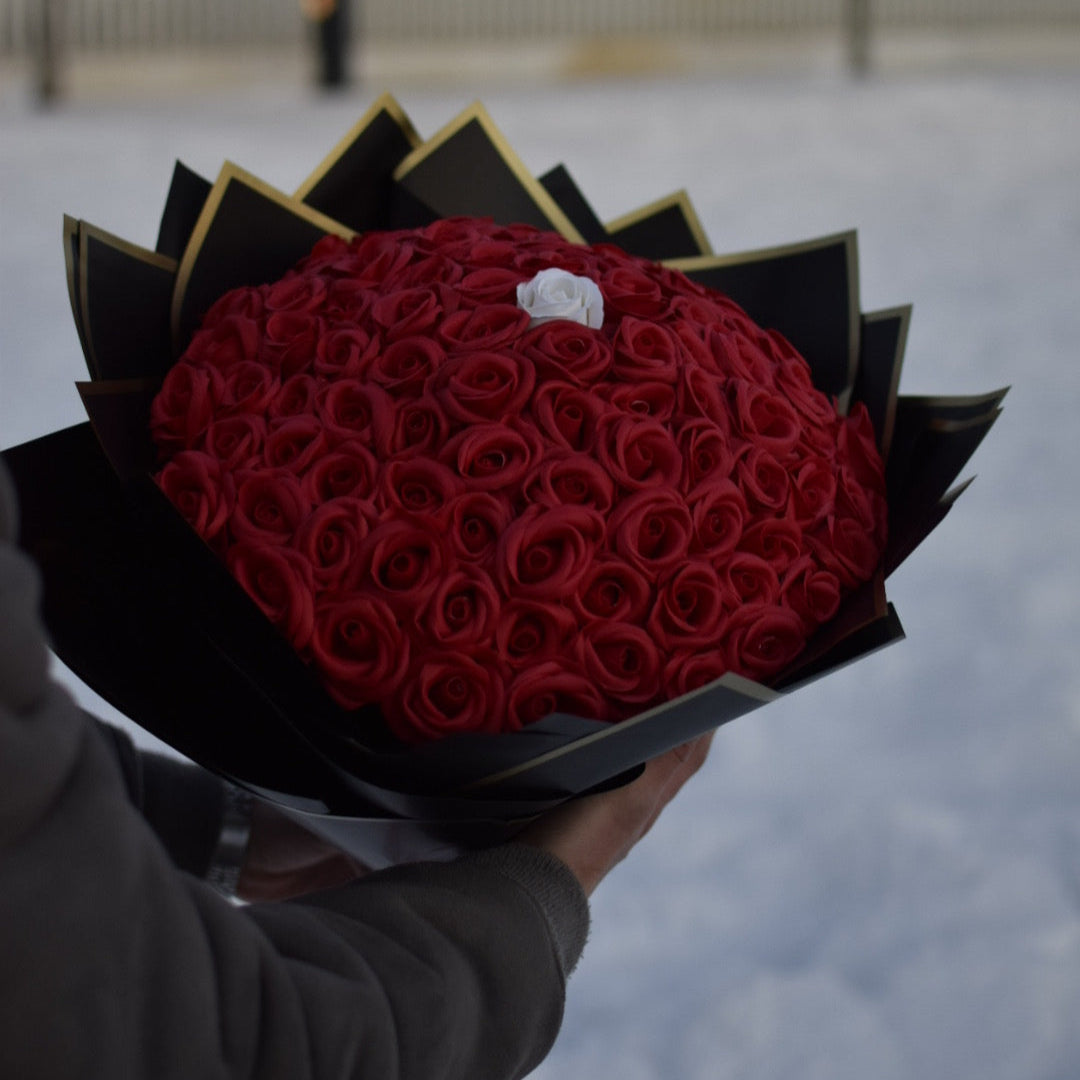 Buchet 101 Trandafiri Premium Roșii